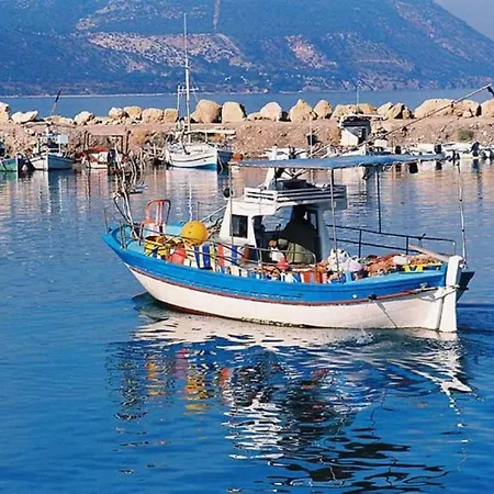 How To Rent Your Own Private Luxury Holiday For Less Than Basic Hotel, 1211 Villa Protaras