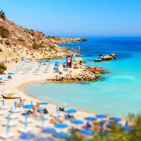How To Rent Your Own Private Luxury Holiday For Less Than Basic Hotel, 1211 بروتاراس