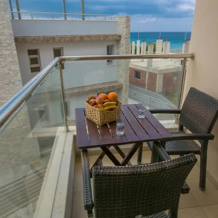 How To Rent Your Own Private Luxury Holiday For Less Than Basic Hotel, 1211 *
