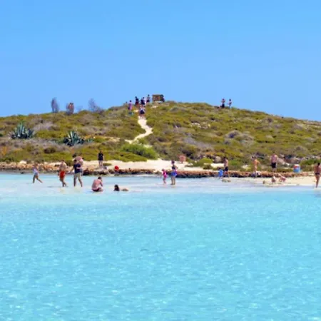 How To Rent Your Own Private Luxury Holiday For Less Than Basic Hotel, 1211 فيلة *