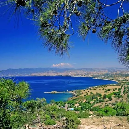 How To Rent Your Own Private Luxury Holiday For Less Than Basic Hotel, 1211 فيلة بروتاراس