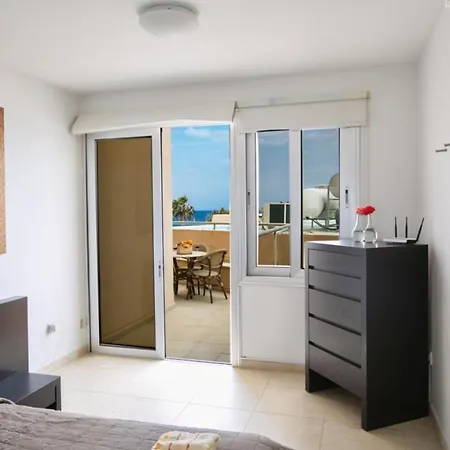 How To Rent Your Own Private Luxury Holiday For Less Than Basic Hotel, 1211 * بروتاراس