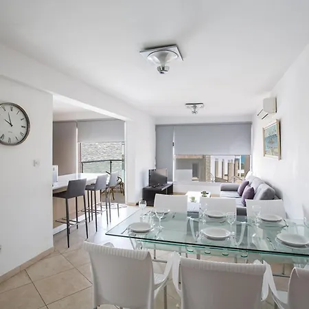 How To Rent Your Own Private Luxury Holiday For Less Than Basic Hotel, 1211 فيلة بروتاراس